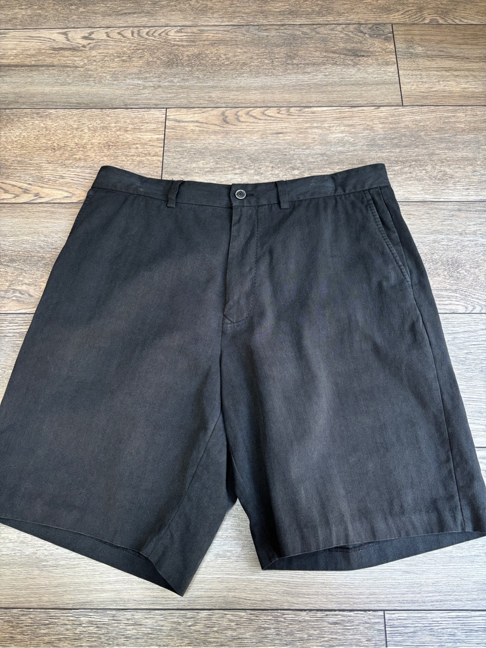 Tommy Bahama Men’s Silk Blend Black Chino Shorts 9” Sz 35